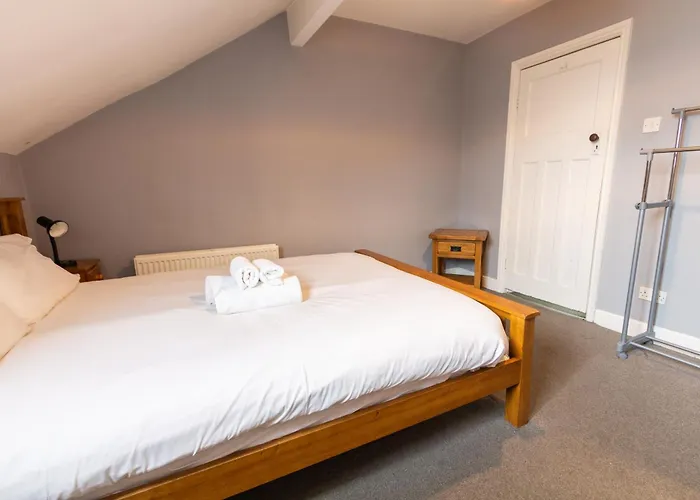 Homely Ensuite Room Near City Centre